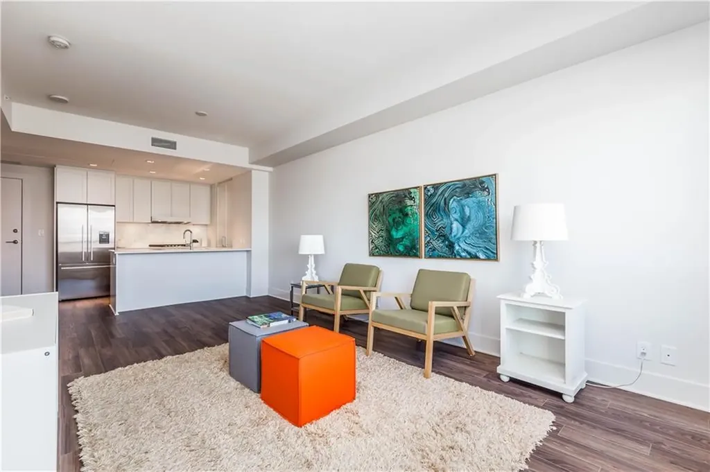 46 9 Street NE Calgary AB T2E 7Y1