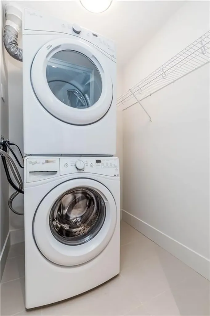 46 9 Street NE Calgary AB T2E 7Y1