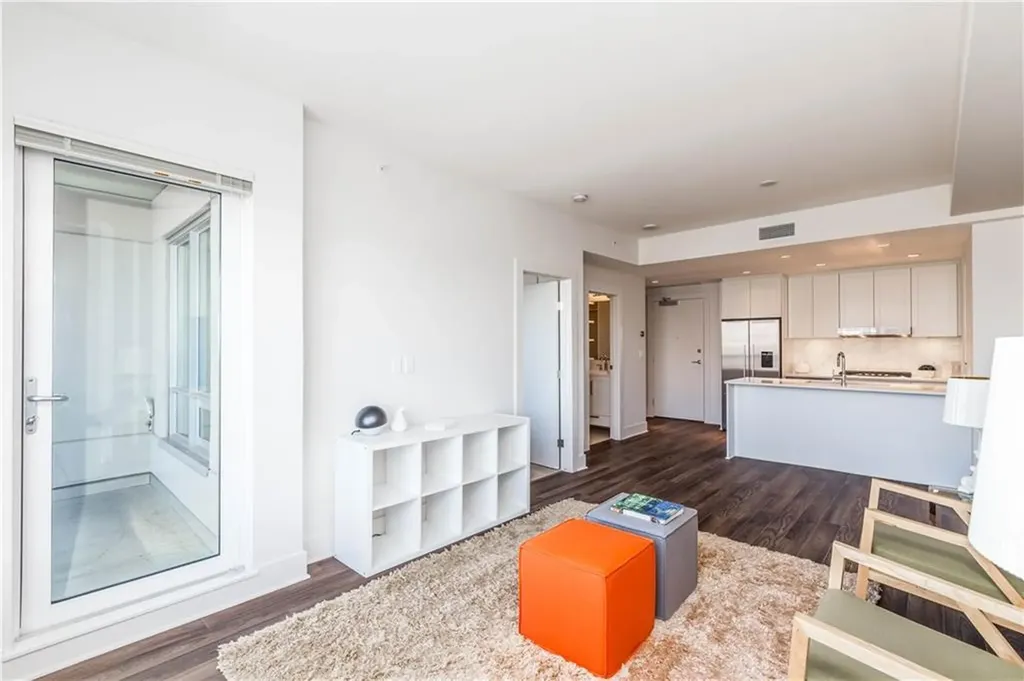 46 9 Street NE Calgary AB T2E 7Y1