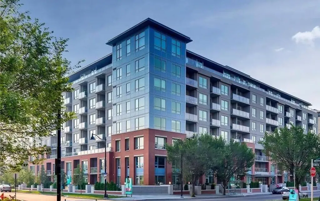 46 9 Street NE Calgary AB T2E 7Y1