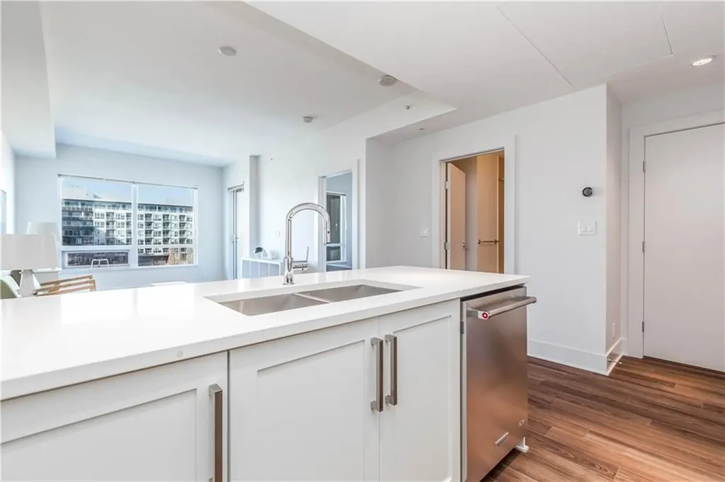 46 9 Street NE Calgary AB T2E 7Y1