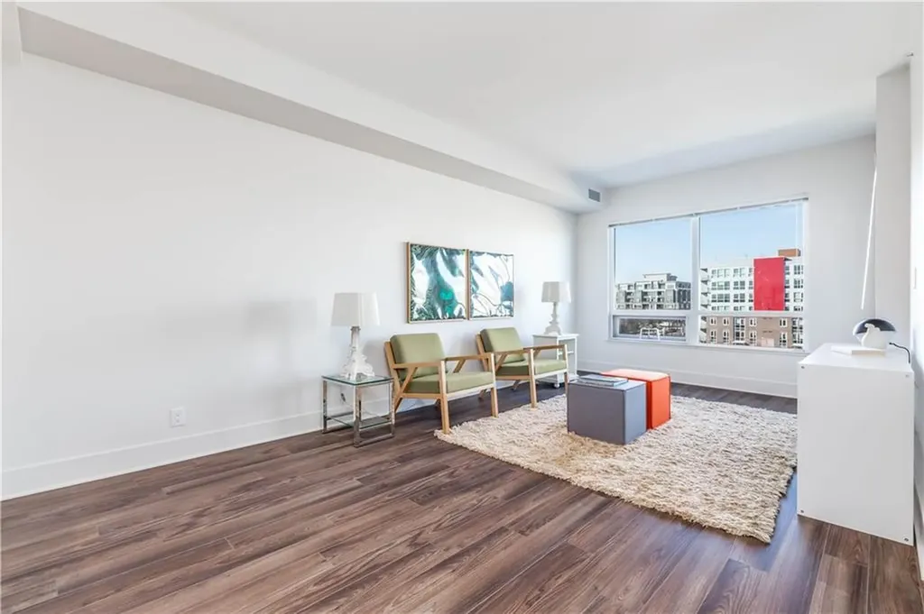46 9 Street NE Calgary AB T2E 7Y1