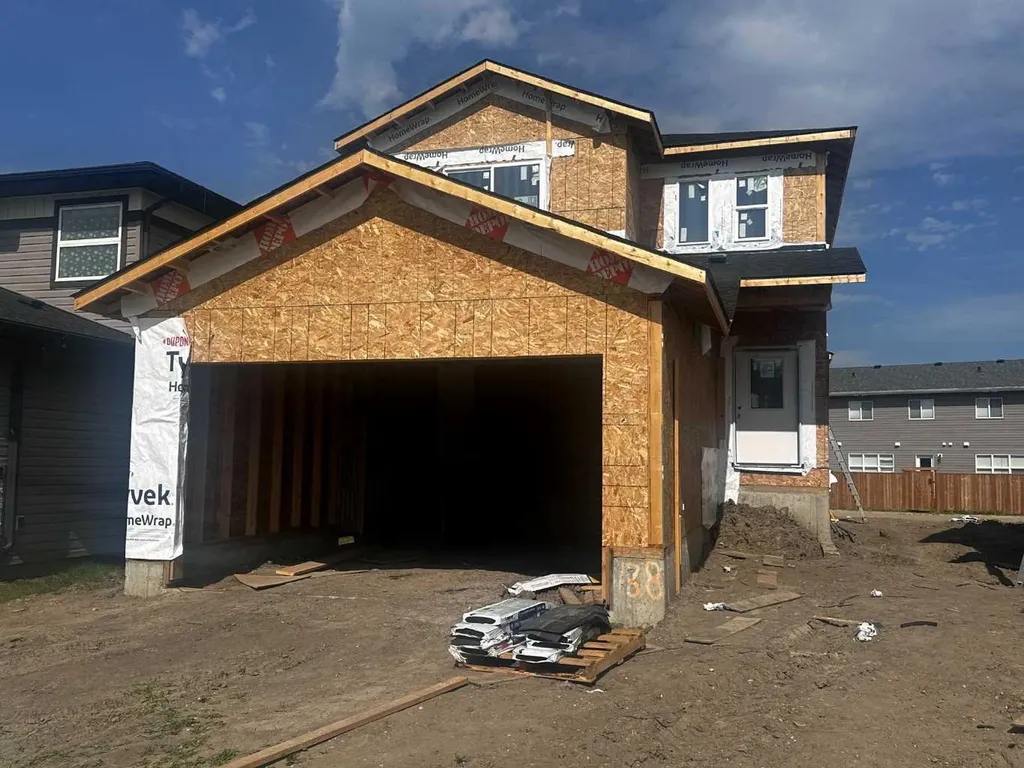 138 Norseman Close Penhold AB T4G0G5