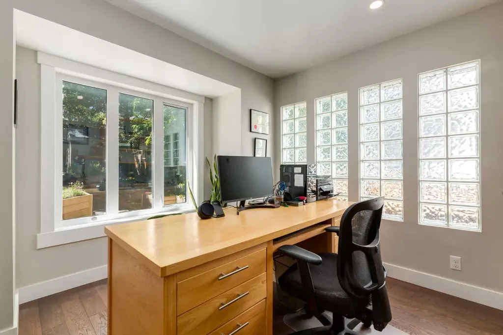 9915 Patton Road SW Calgary AB T2V 5G1