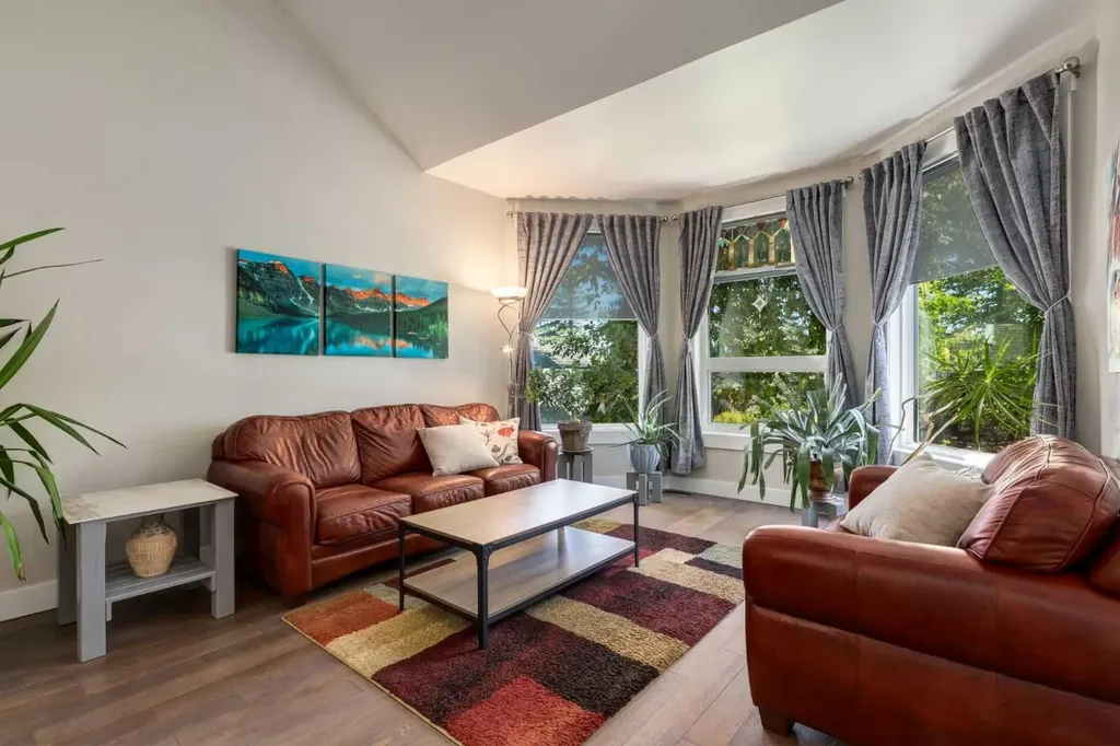 9915 Patton Road SW Calgary AB T2V 5G1