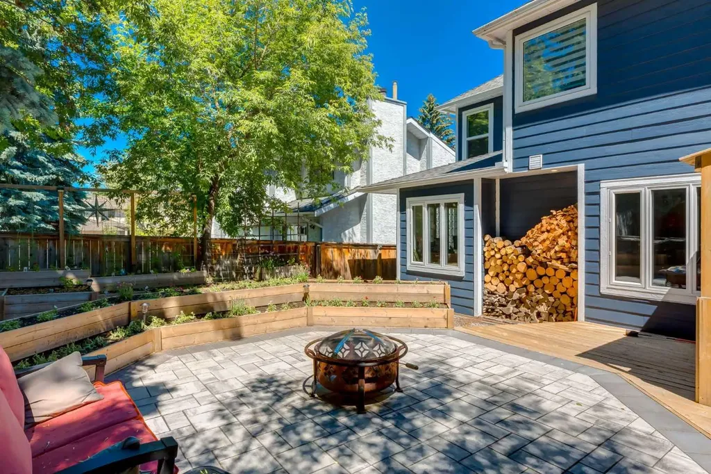 9915 Patton Road SW Calgary AB T2V 5G1