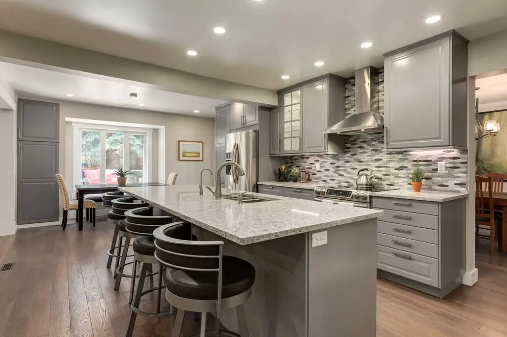 9915 Patton Road SW Calgary AB T2V 5G1