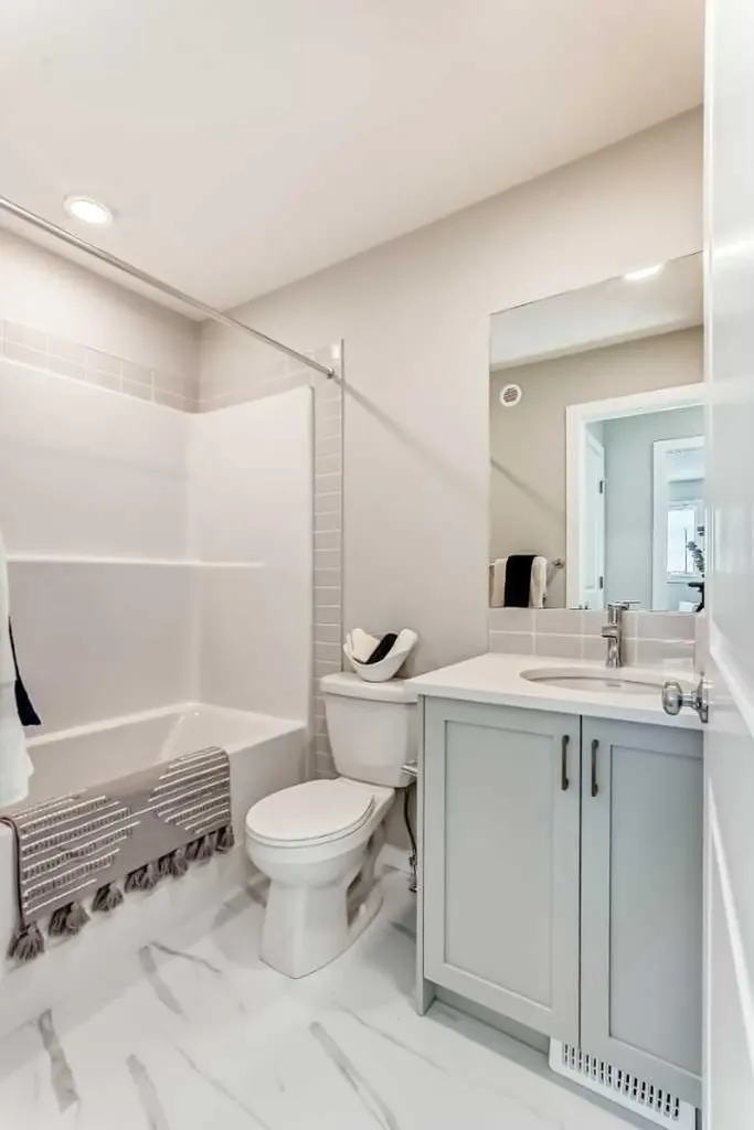 136 Heirloom Street SE Calgary AB T3S 0Y5