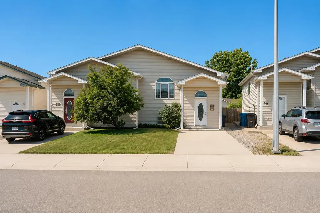 248 Blackfoot W Lethbridge AB T1K7W4
