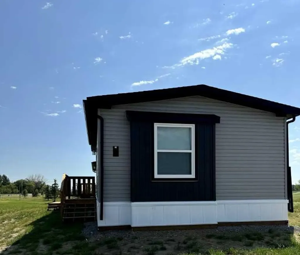 6, 10, 14 Meadows Crescent Taber AB T1G 0G7