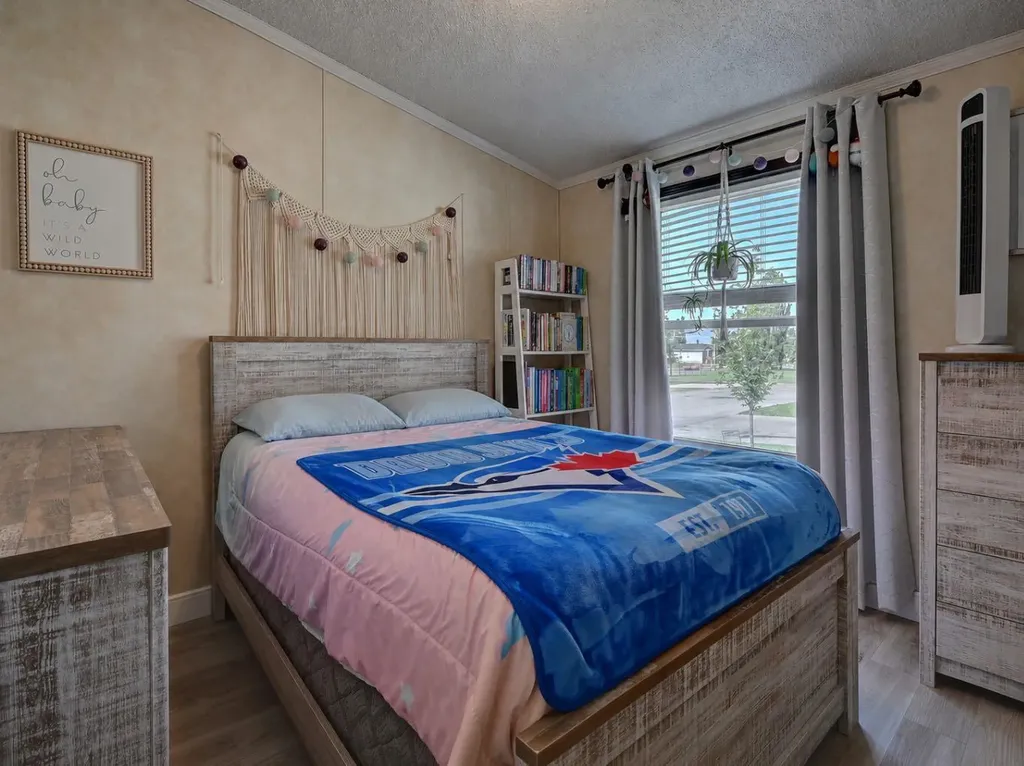 10615 88 Street Grande Prairie AB T8X 1P5
