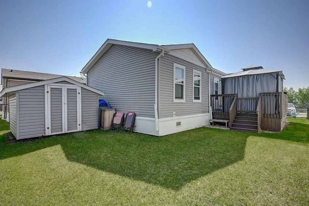 10615 88 Street Grande Prairie AB T8X 1P3