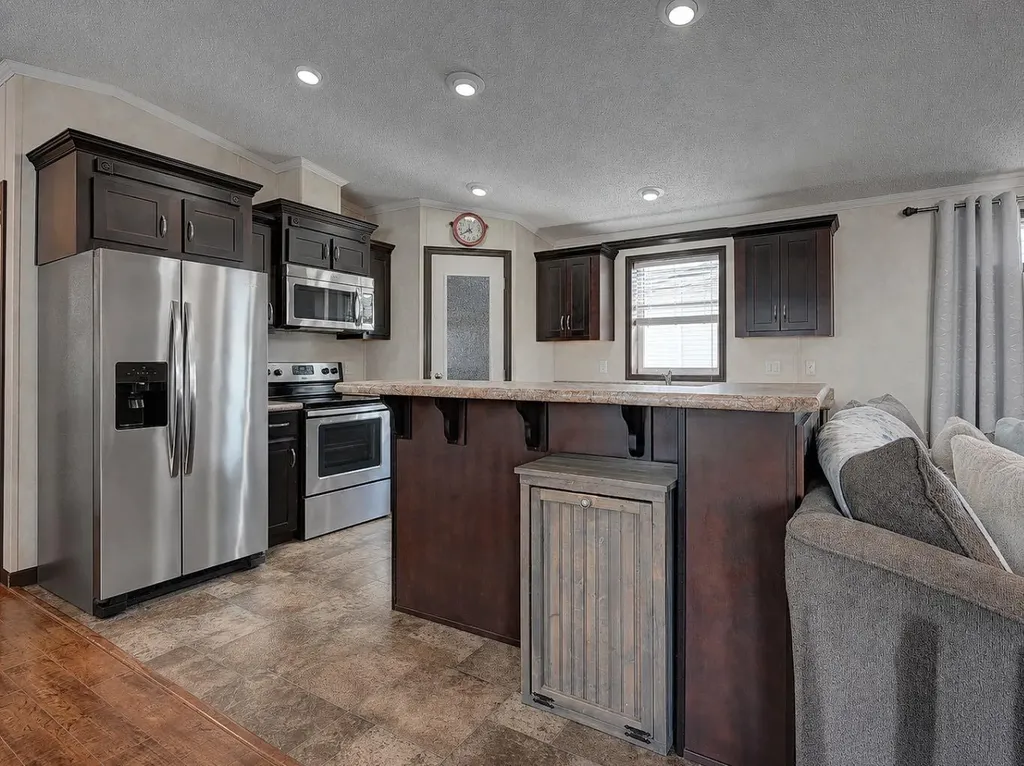 10615 88 Street Grande Prairie AB T8X 1P3
