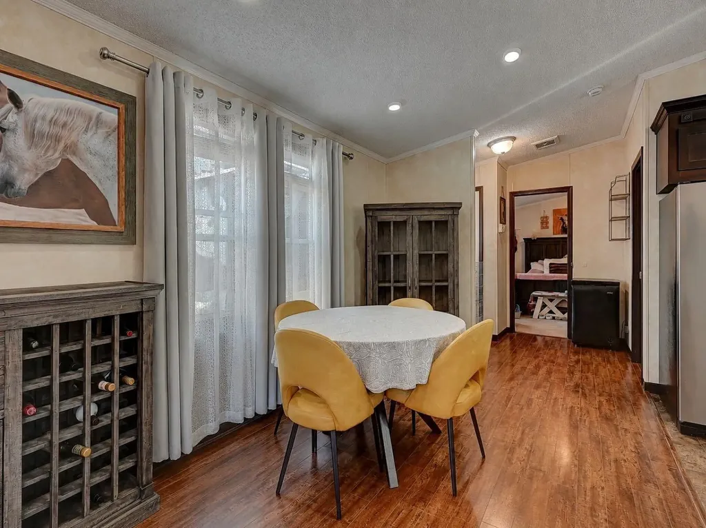 10615 88 Street Grande Prairie AB T8X 1P3
