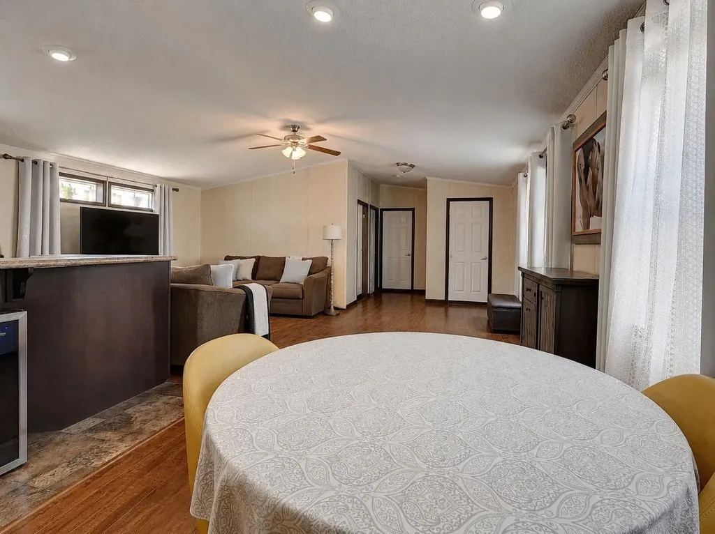 10615 88 Street Grande Prairie AB T8X 1P5