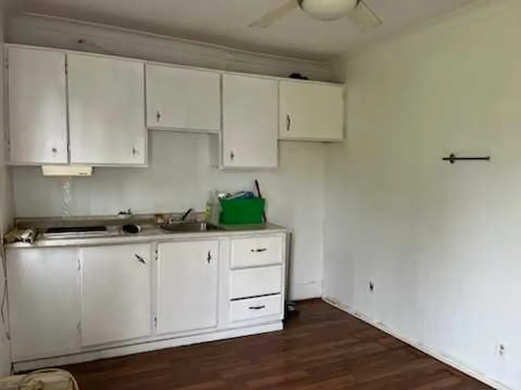 5108 54a Street Lloydminster AB T9V 0S5