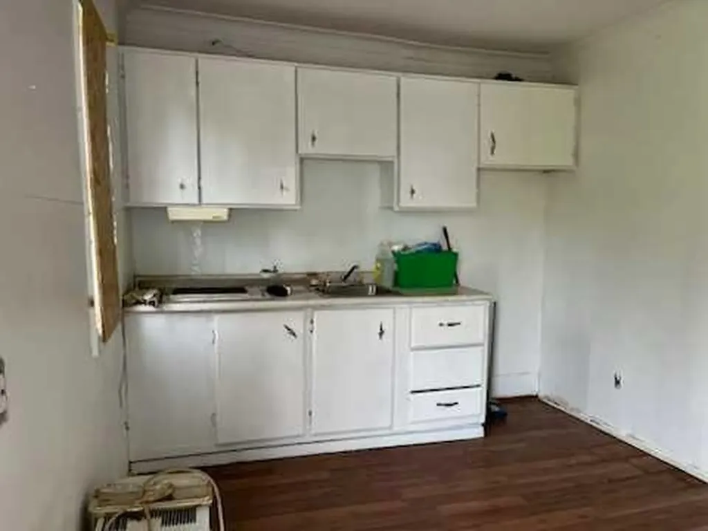 5108 54a Street Lloydminster AB T9V 0S5