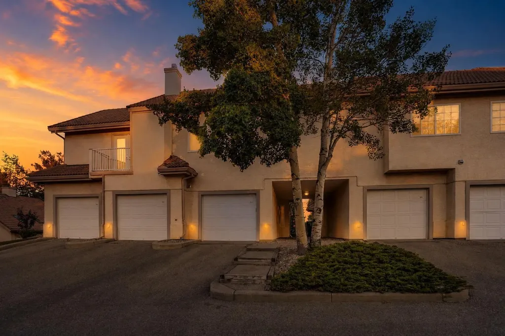 109 Patterson View SW Calgary AB T3H 2P4