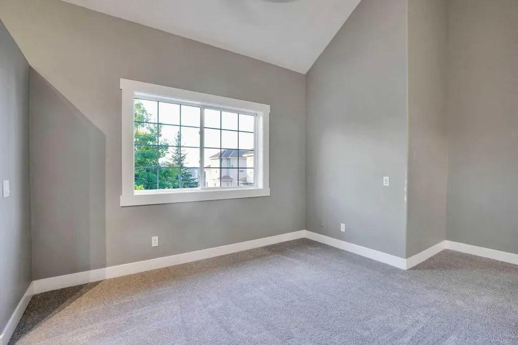 109 Patterson View SW Calgary AB T3H 2P4