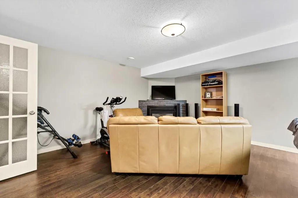 873A 5 Street SE Medicine Hat AB T1A0N9
