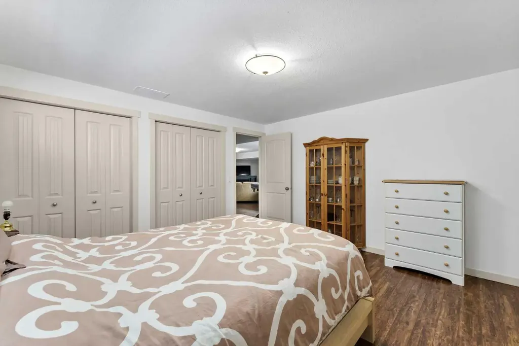 873A 5 Street SE Medicine Hat AB T1A0N9