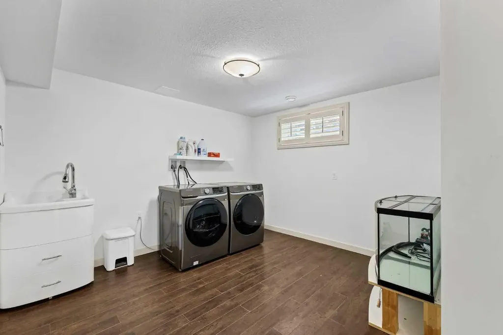 873A 5 Street SE Medicine Hat AB T1A0N9