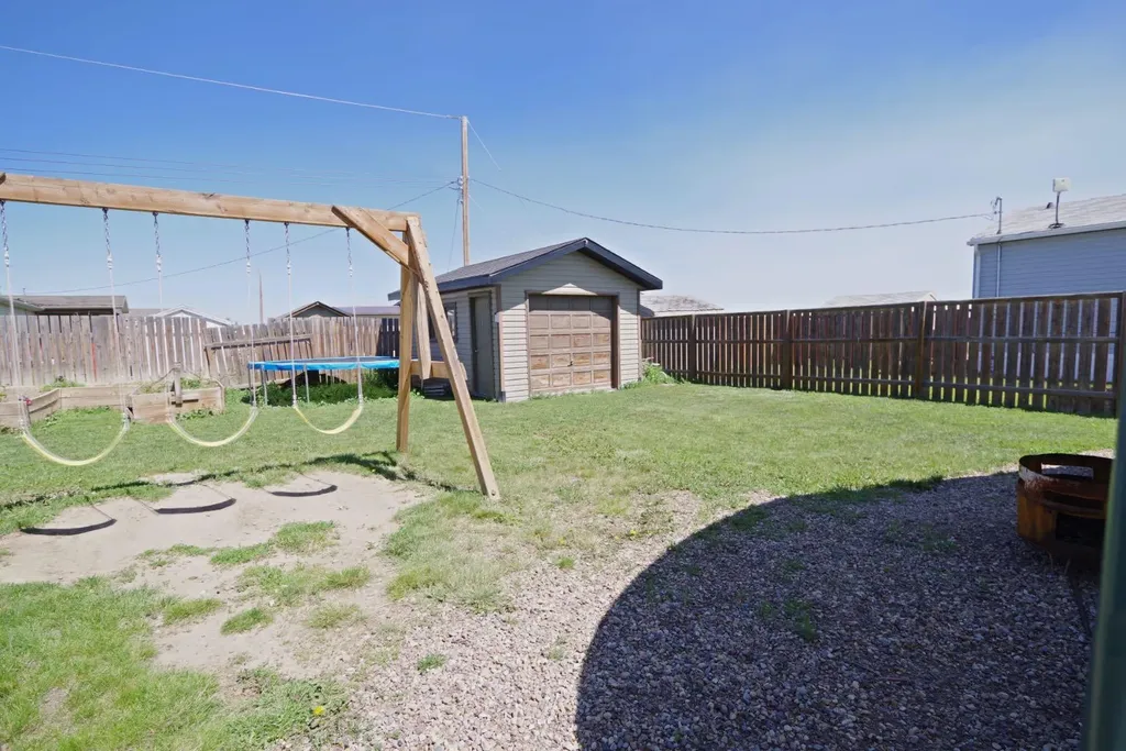 829 3 Street S Grassy Lake AB T0K 0Z0