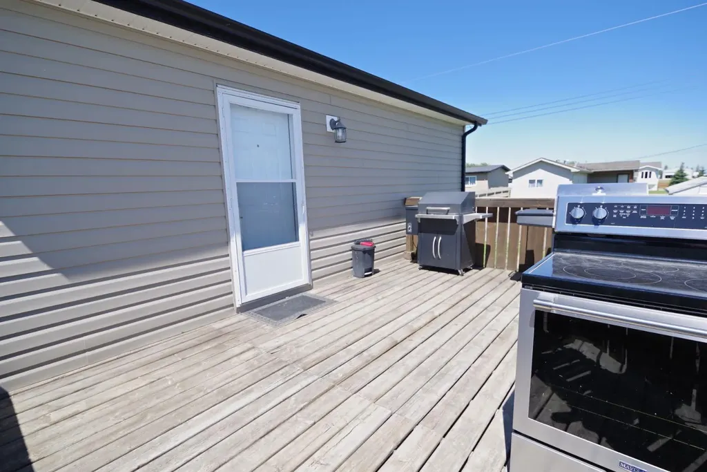 829 3 Street S Grassy Lake AB T0K 0Z0