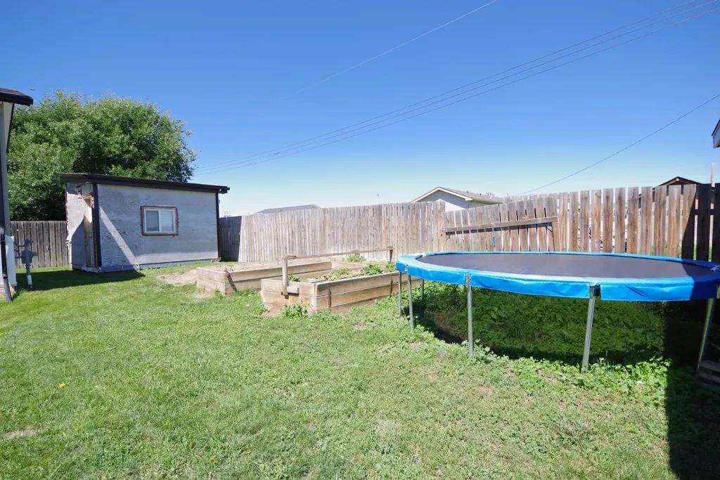 829 3 Street S Grassy Lake AB T0K 0Z0