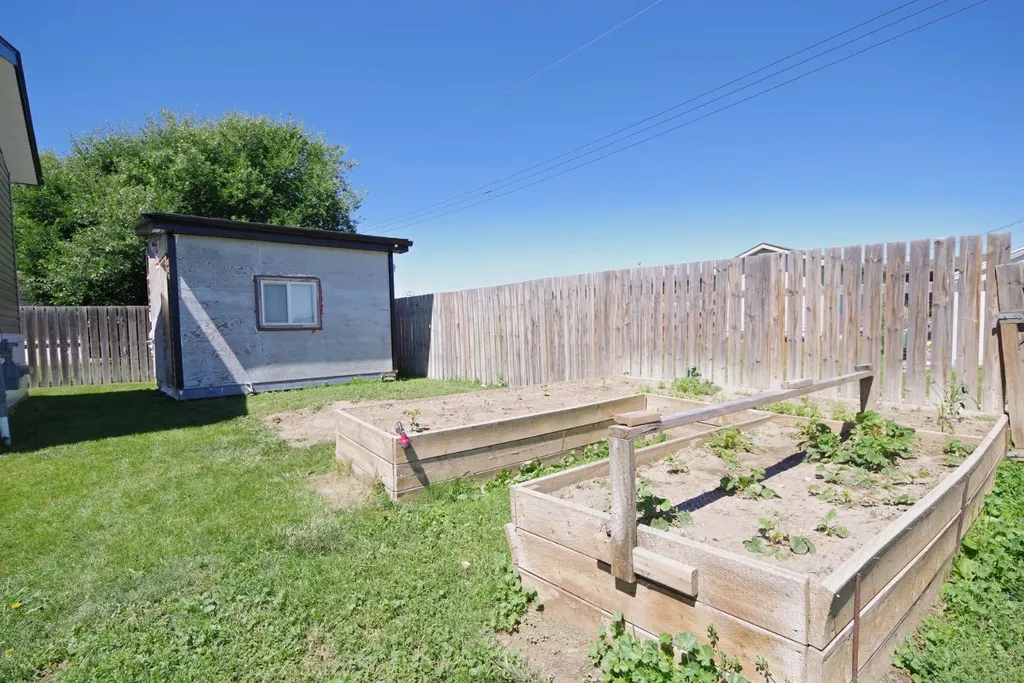 829 3 Street S Grassy Lake AB T0K 0Z0