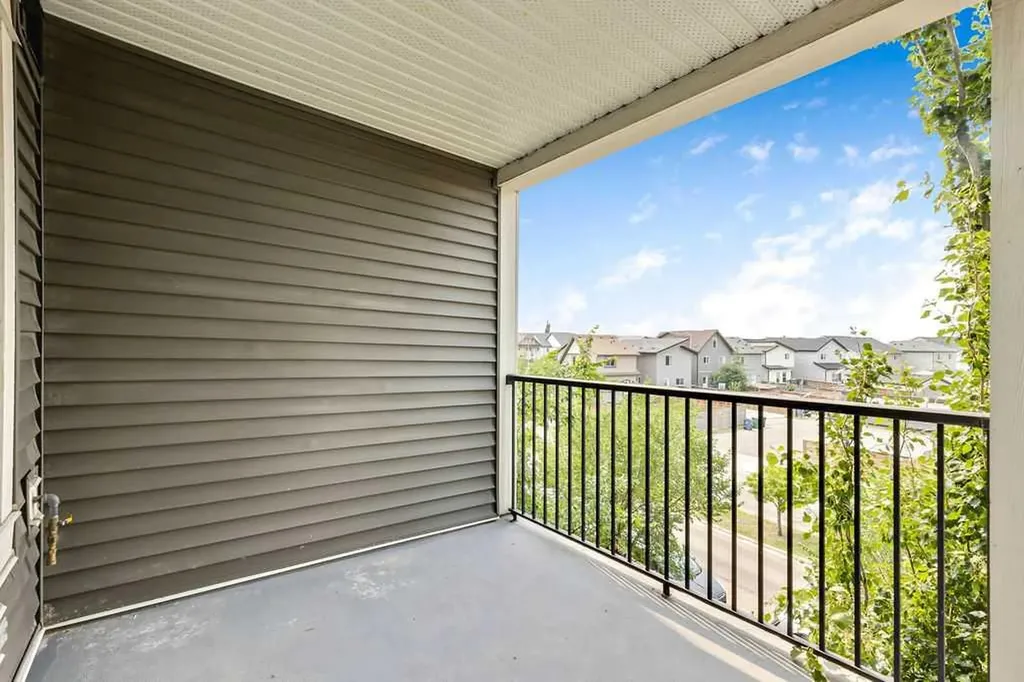 755 Copperpond Boulevard SE Calgary AB T2Z 4R2
