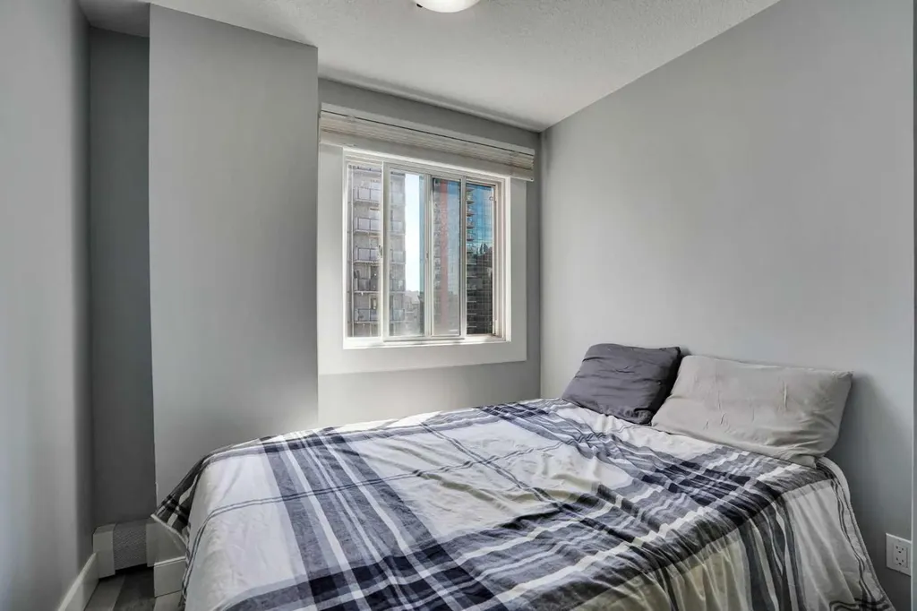 812 14 Avenue SW Calgary AB T2R 0N6