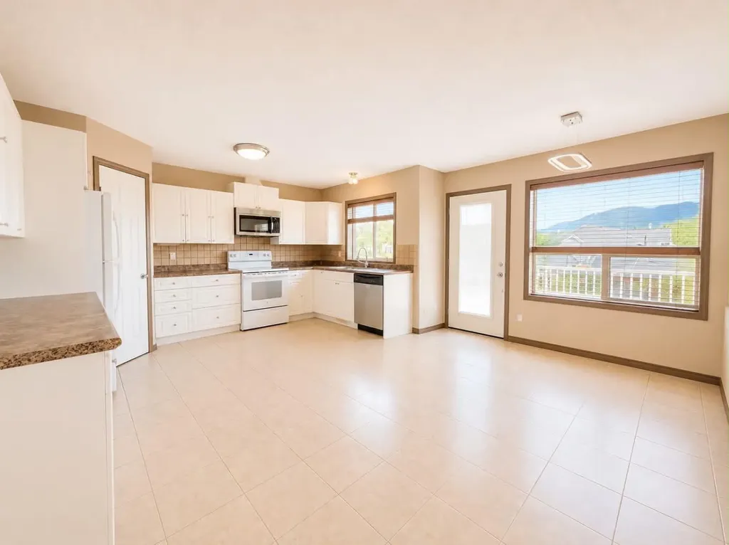 328 Stephenson Drive Grande Cache AB T0E 0Y0