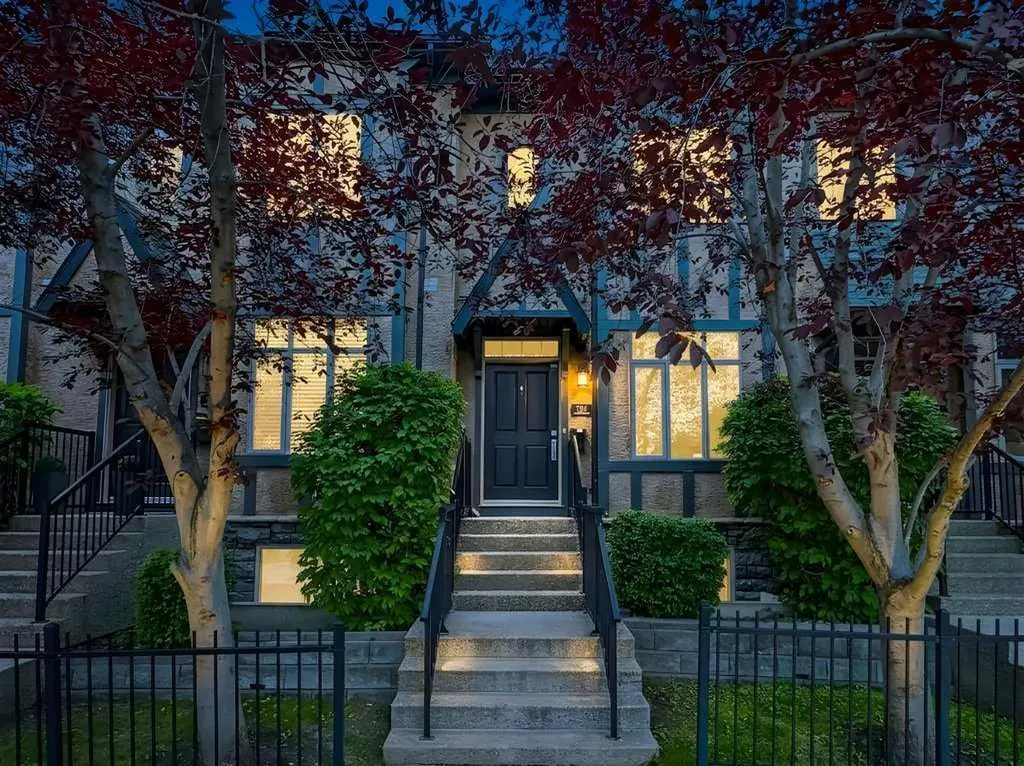 6 Scarpe Drive SW Calgary AB T2T 6P2