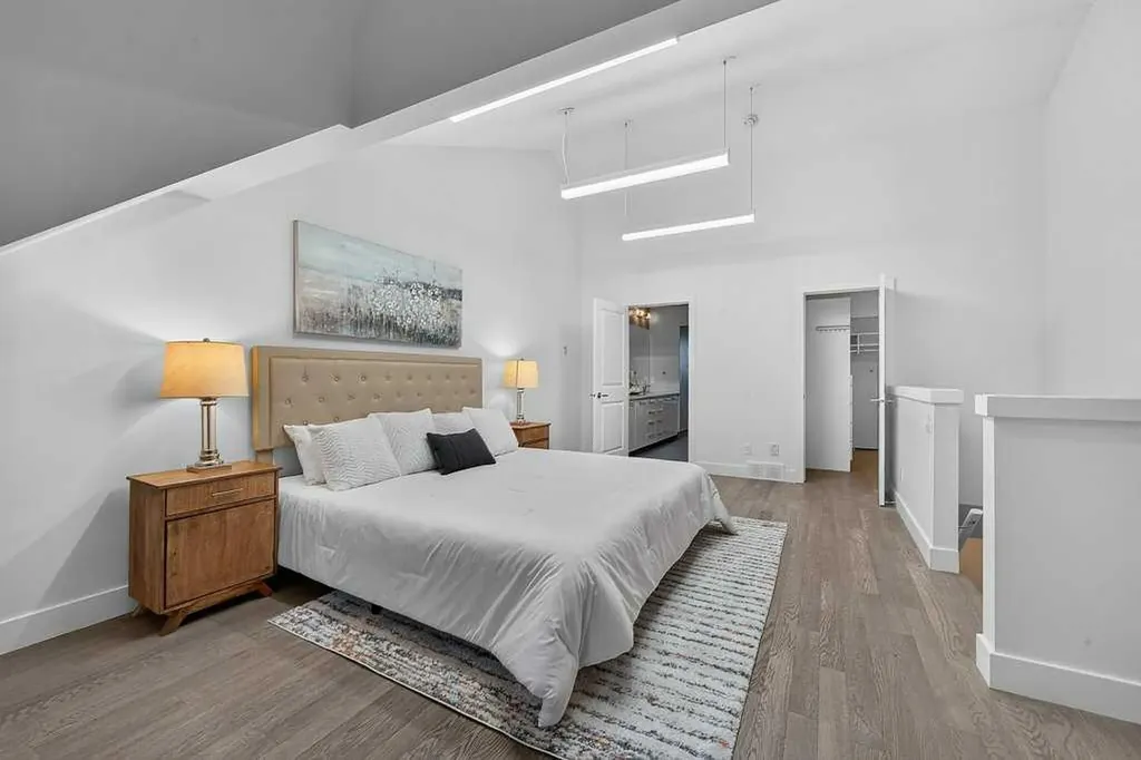 6 Scarpe Drive SW Calgary AB T2T 6P2