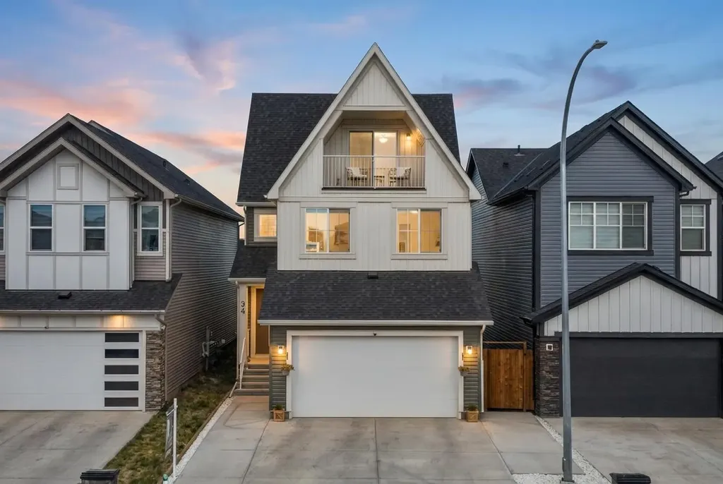 34 Belvedere Green SE Calgary AB T2A 7M5