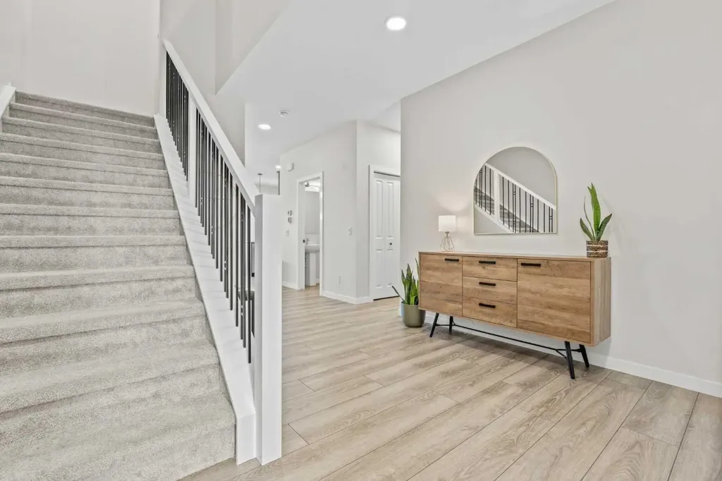 34 Belvedere Green SE Calgary AB T2A 7M5