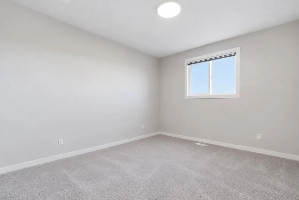 34 Belvedere Green SE Calgary AB T2A 7M5