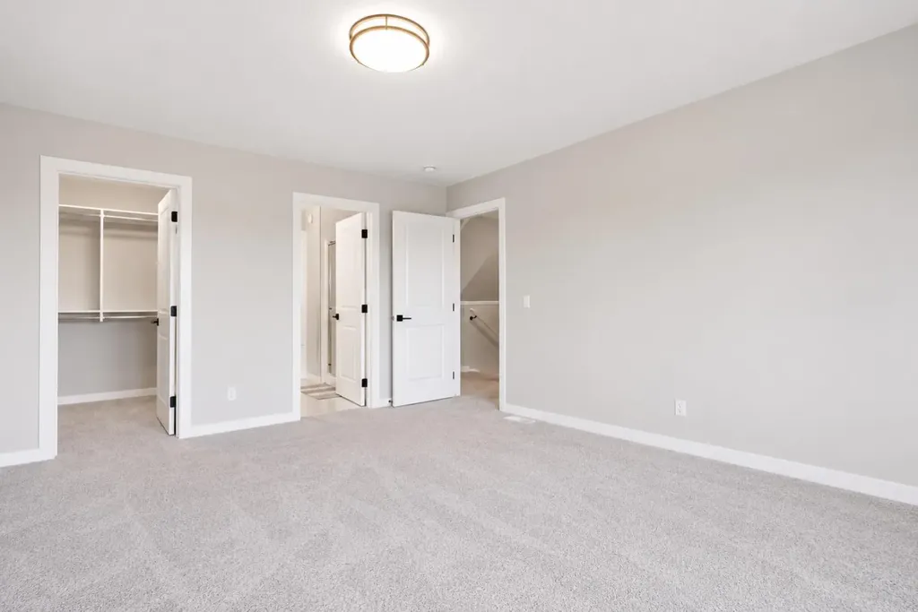 34 Belvedere Green SE Calgary AB T2A 7M5