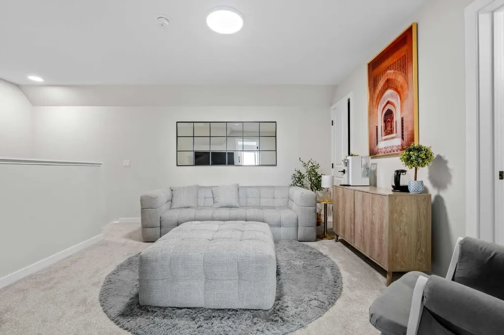 34 Belvedere Green SE Calgary AB T2A 7M5