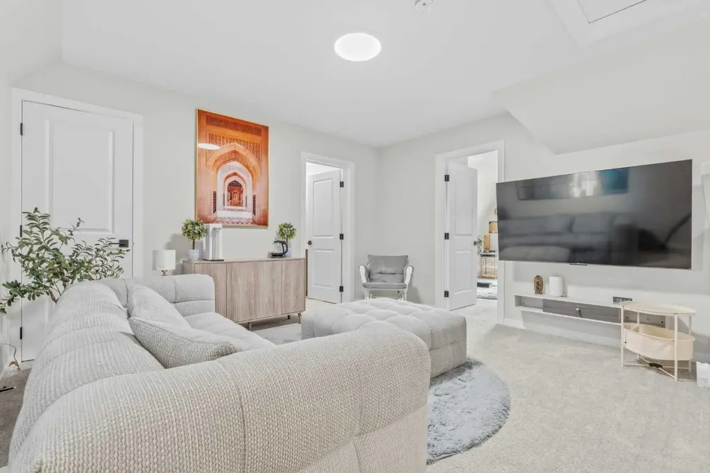 34 Belvedere Green SE Calgary AB T2A 7M5