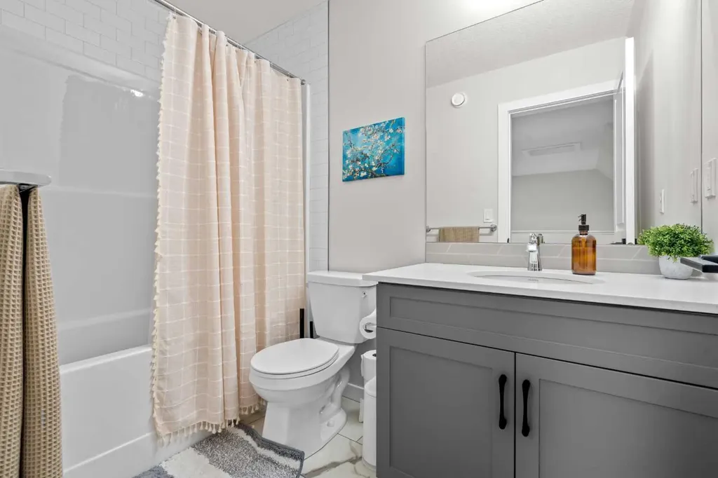 34 Belvedere Green SE Calgary AB T2A 7M5