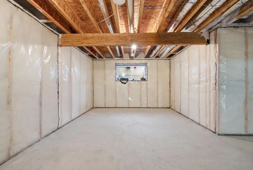 34 Belvedere Green SE Calgary AB T2A 7M5