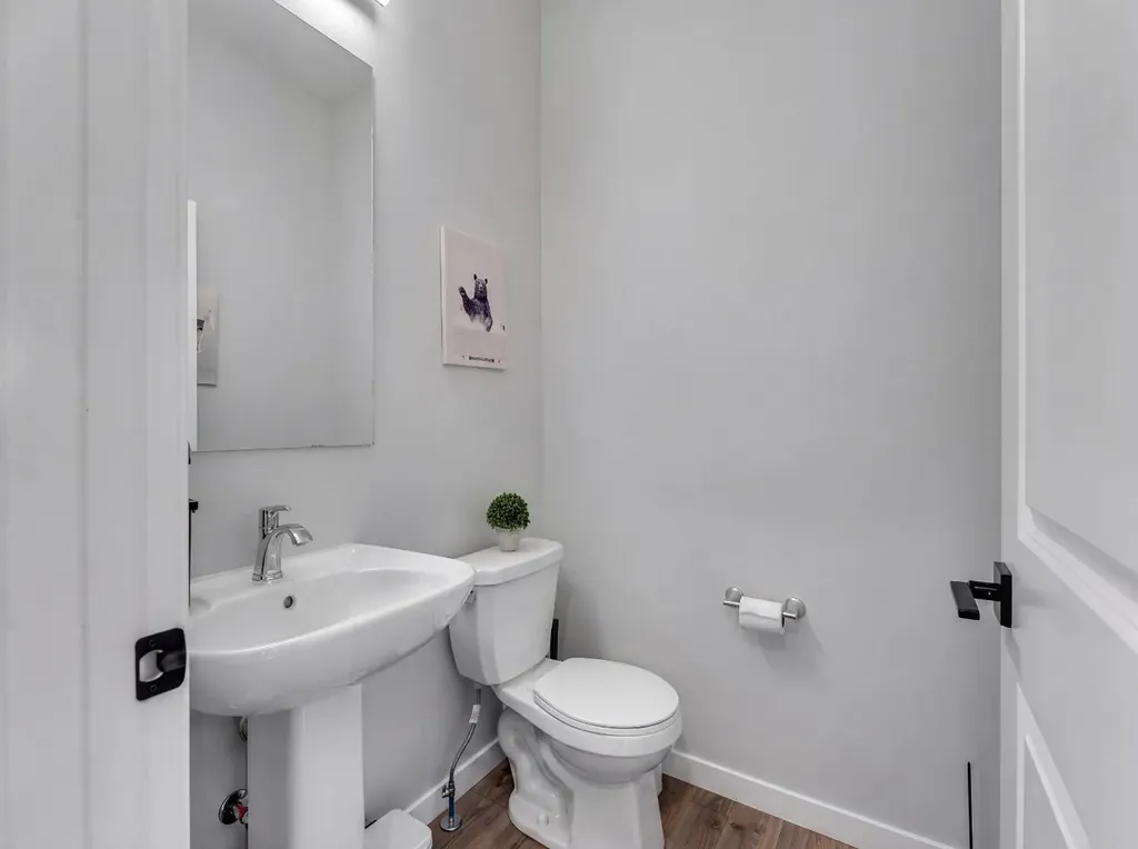34 Belvedere Green SE Calgary AB T2A 7M5