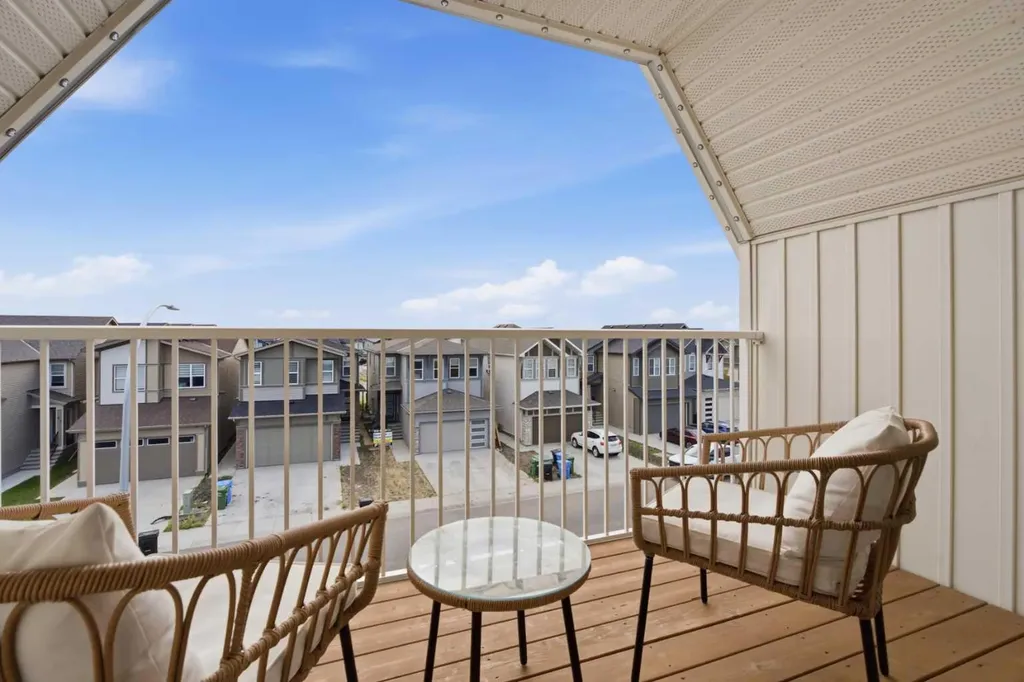 34 Belvedere Green SE Calgary AB T2A 7M5