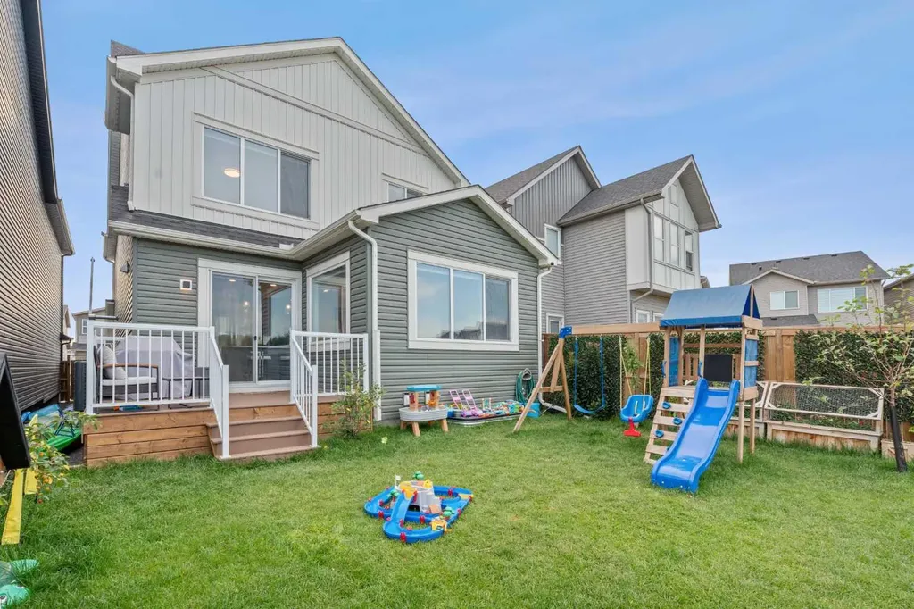 34 Belvedere Green SE Calgary AB T2A 7M5