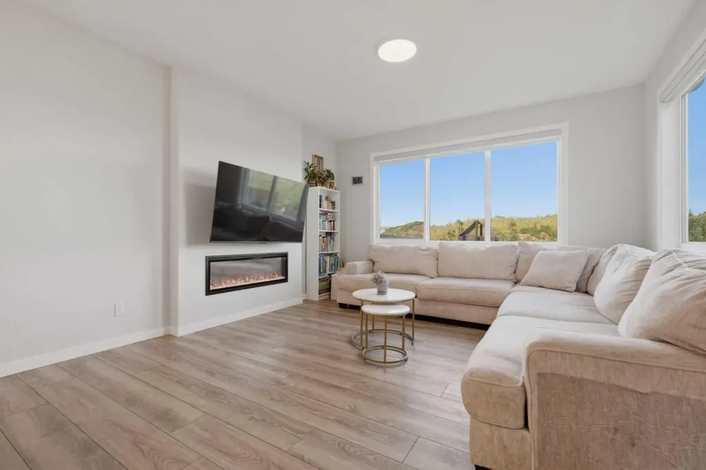 34 Belvedere Green SE Calgary AB T2A 7M5