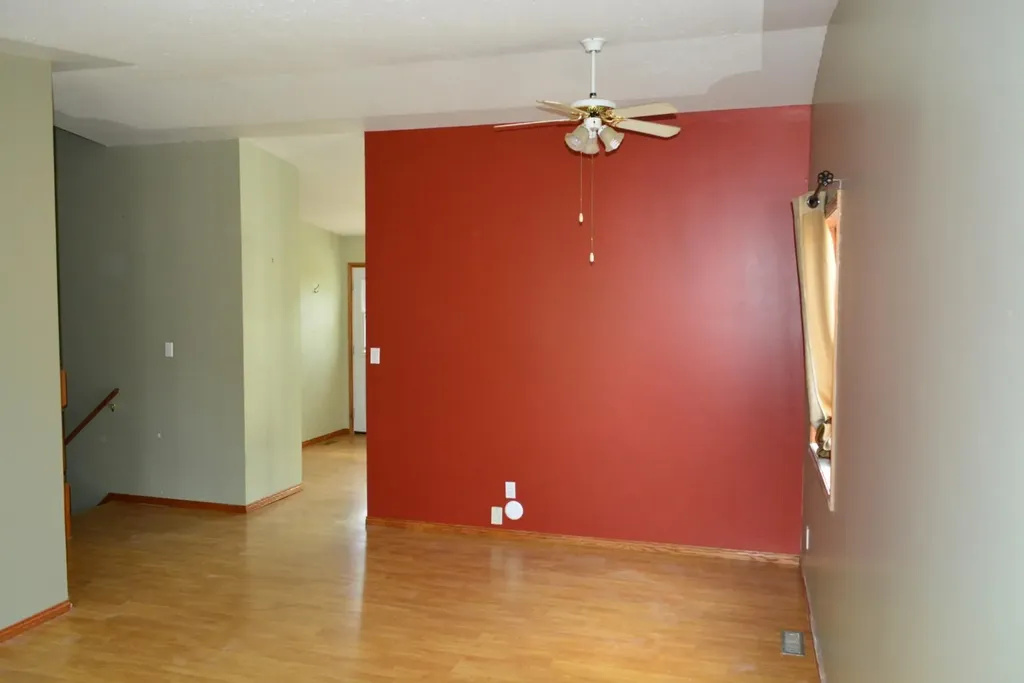 8213 105 Avenue Peace River AB T8S 1M8