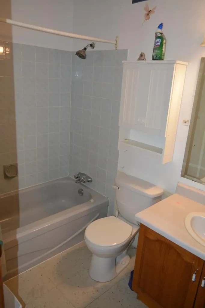 8213 105 Avenue Peace River AB T8S 1M8