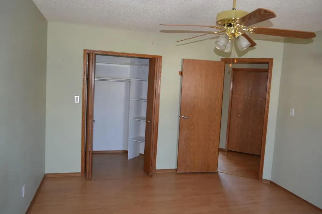 8213 105 Avenue Peace River AB T8S 1M8
